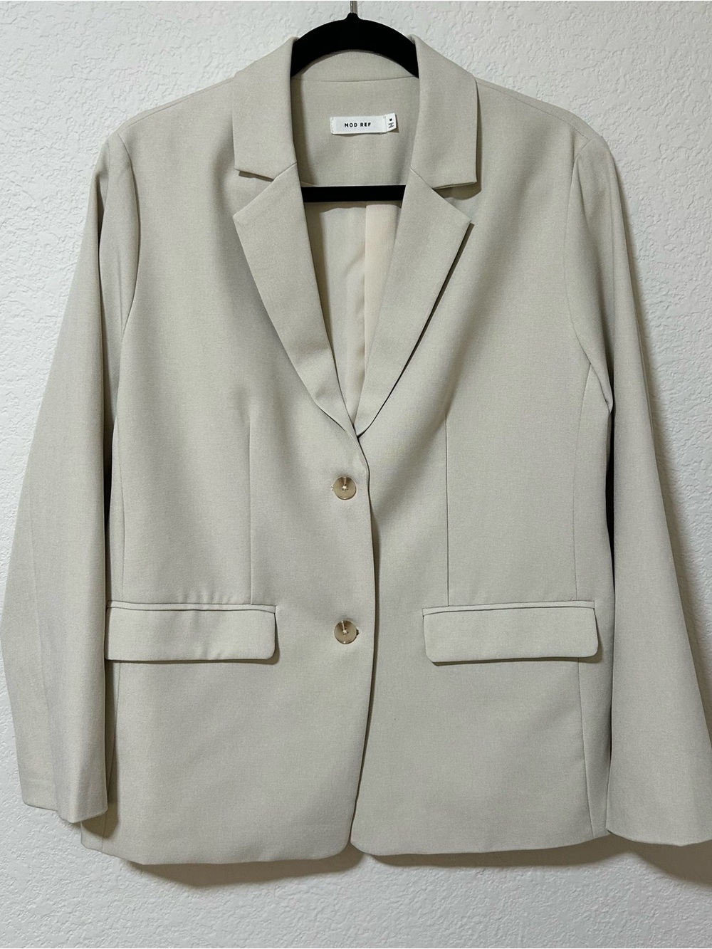 Mod Ref Women's Cream Tailored Blazer